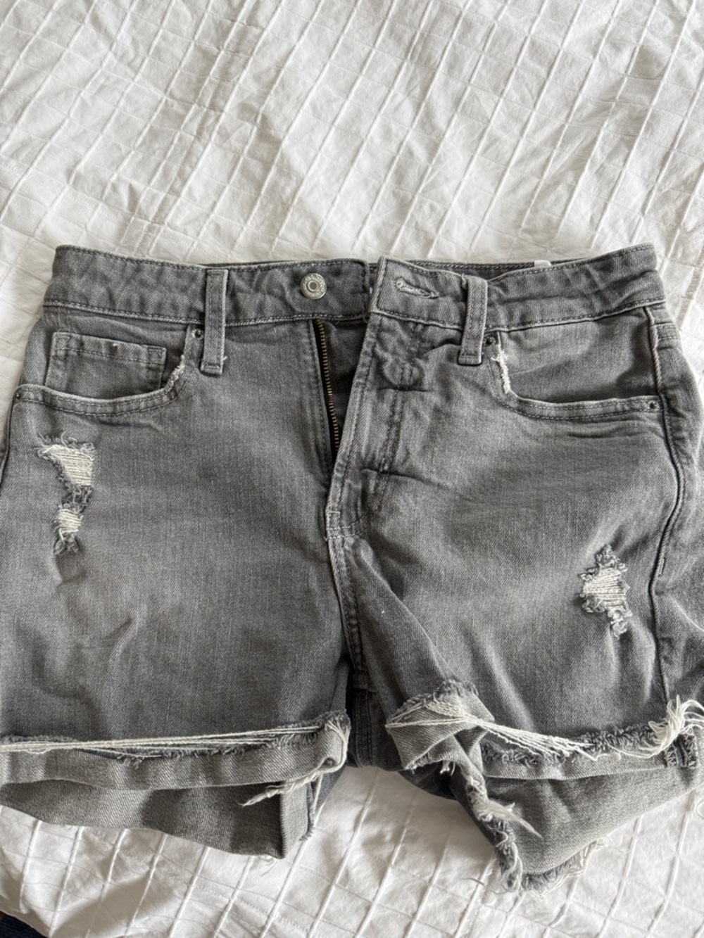 Old Navy Gray Distressed Denim Cutoff Shorts, size 6